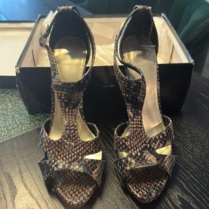 Size 8.5 Nine West “snakeskin” heels. Gently used